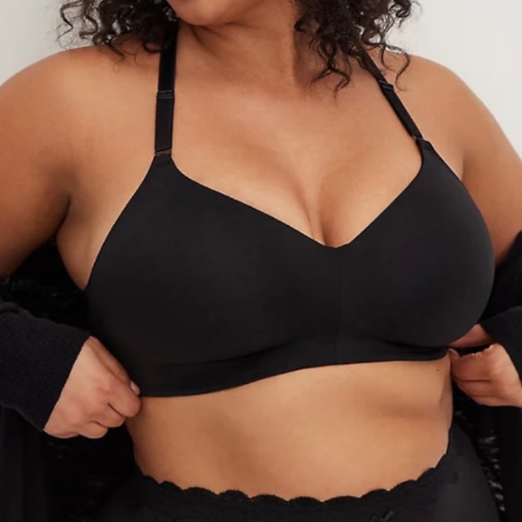 🆕 Black Lightly Lined Wire Free Racerback Bra 40 42 DD NWT Torrid New! - Picture 3 of 7